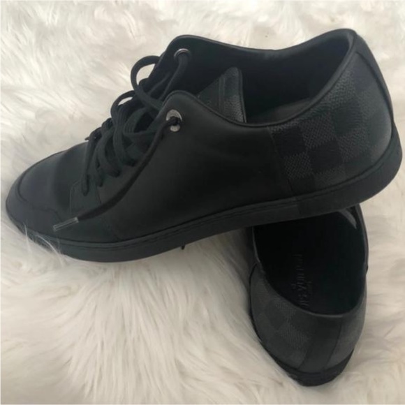Authentic Louis Vuitton Black Leather Sneakers sz 8 worn once like new - Picture 9 of 12